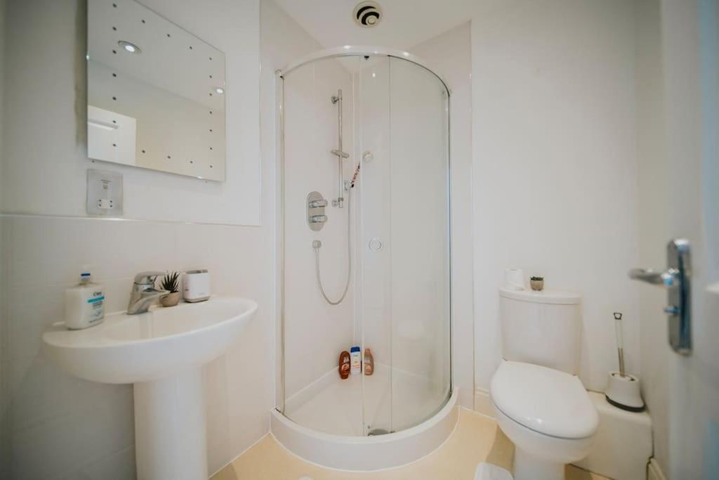 Linen Cottage- Parking, Leds, 4K Tvs, 5G Wifi And More! Bath Eksteriør billede